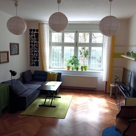 Garden Apartment Praha Bagian luar foto